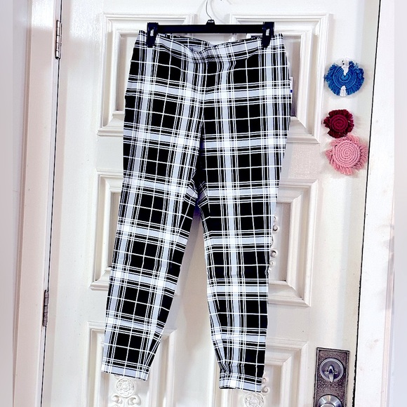 NWT MASION JULES ALL-OVER B&W PLAIDED 
BUSINESS DRESSY LEGGINGS/CASUAL PANTS - Picture 3 of 16